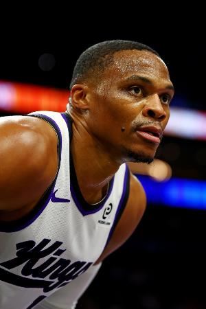 美媒调侃：现在的威少就像凯尔特人时期的大鲨鱼