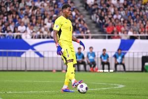 罗马诺:铃木彩艳缺席3到4个月,帕尔马将寻求免签门将