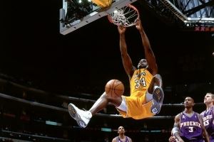 奥尼尔:现在没人能扣碎篮板 传统中锋不是主角了 大家都在投三分