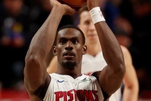 杜伦:十连胜归功于我们付出的努力 球队还有很长很长的路要走